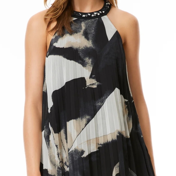 Adrienne Landau ONYX,Pleated Halter Top NWT. (Medium) - Picture 9 of 13